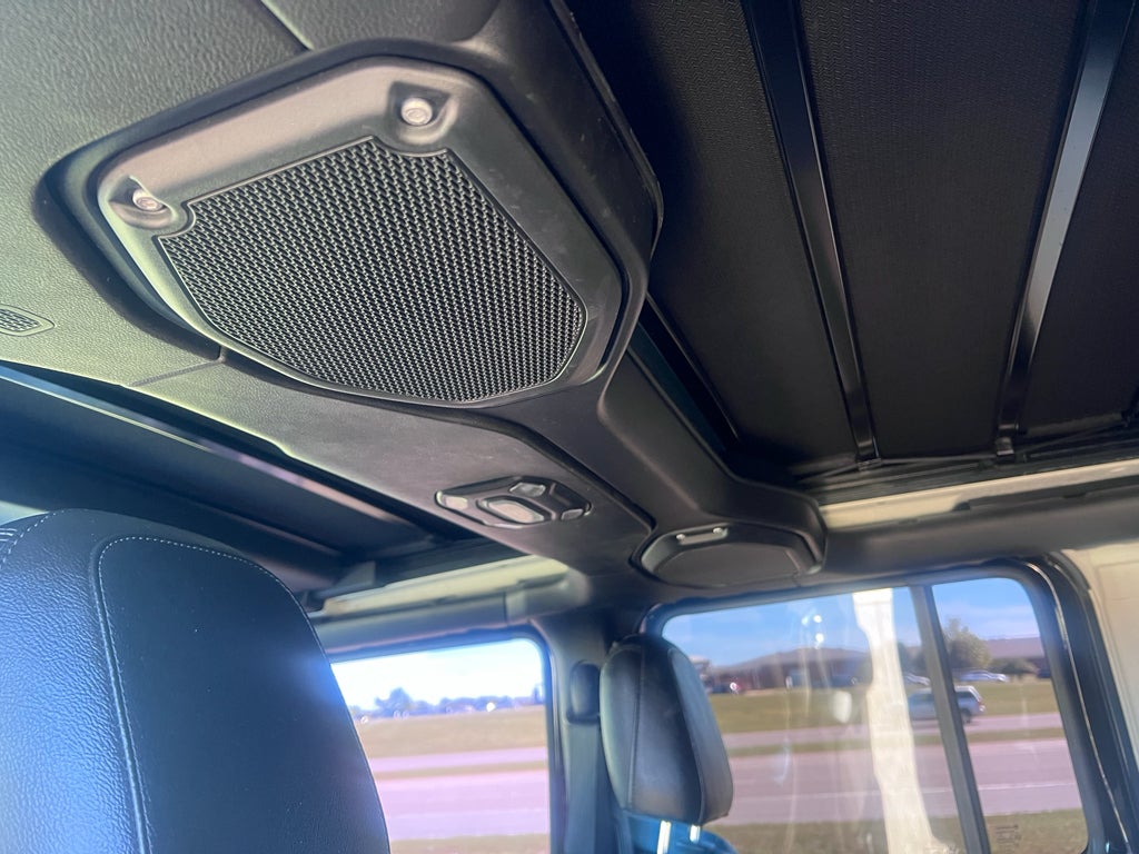 2021 Jeep Wrangler Unlimited Sahara Altitude