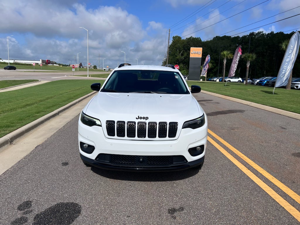2023 Jeep Cherokee Altitude Lux