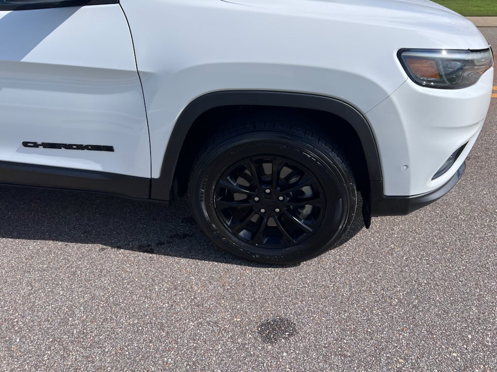 2023 Jeep Cherokee Altitude Lux