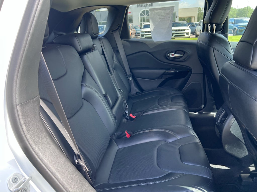 2023 Jeep Cherokee Altitude Lux