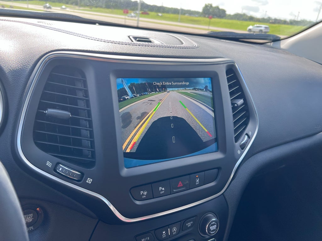 2023 Jeep Cherokee Altitude Lux