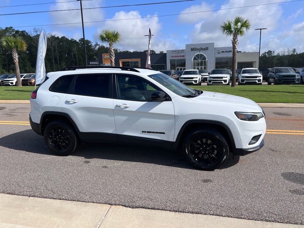 2023 Jeep Cherokee Altitude Lux