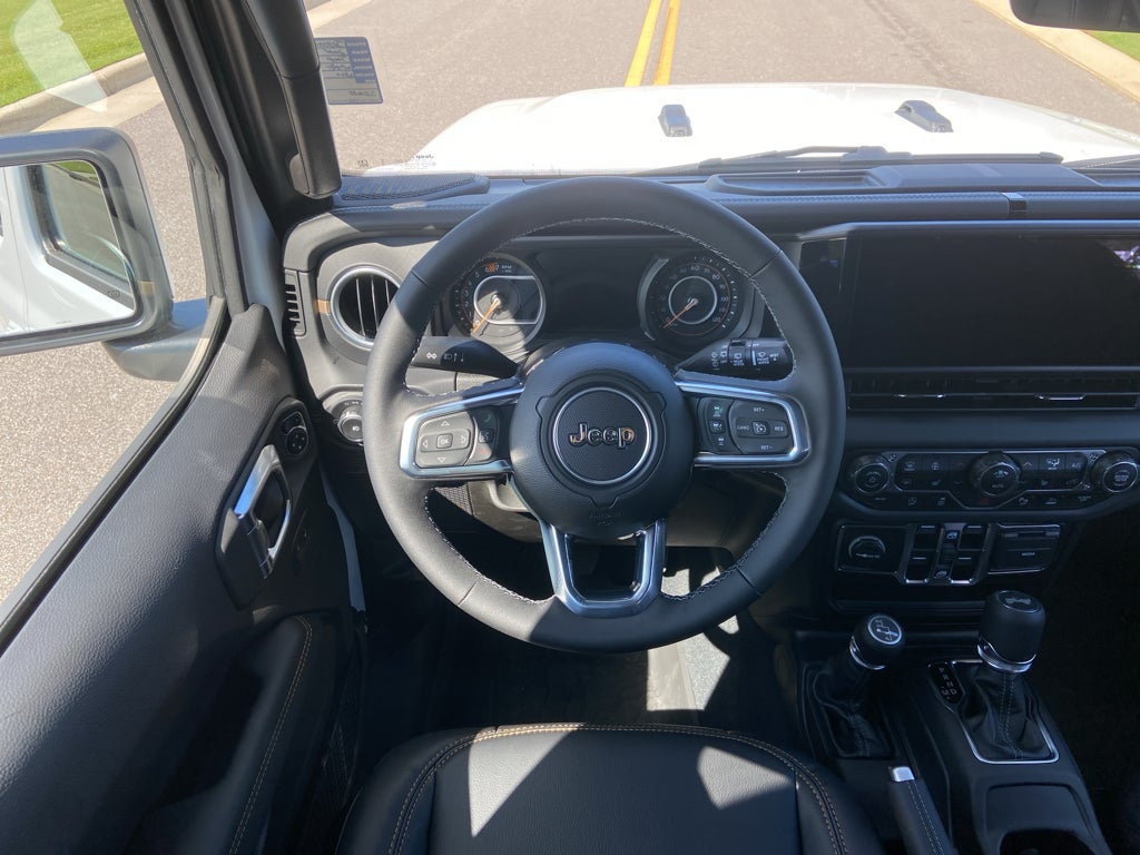 2025 Jeep Wrangler WRANGLER 4-DOOR SAHARA