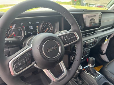 2025 Jeep Wrangler WRANGLER 4-DOOR SAHARA
