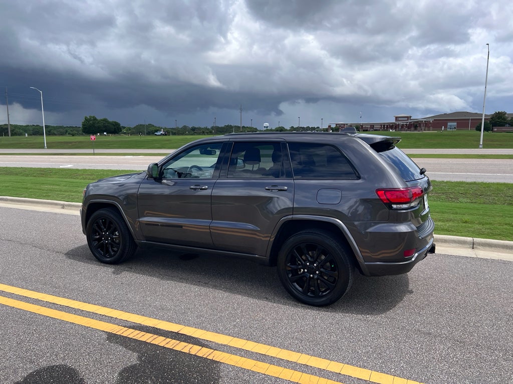 2020 Jeep Grand Cherokee Altitude 4x2