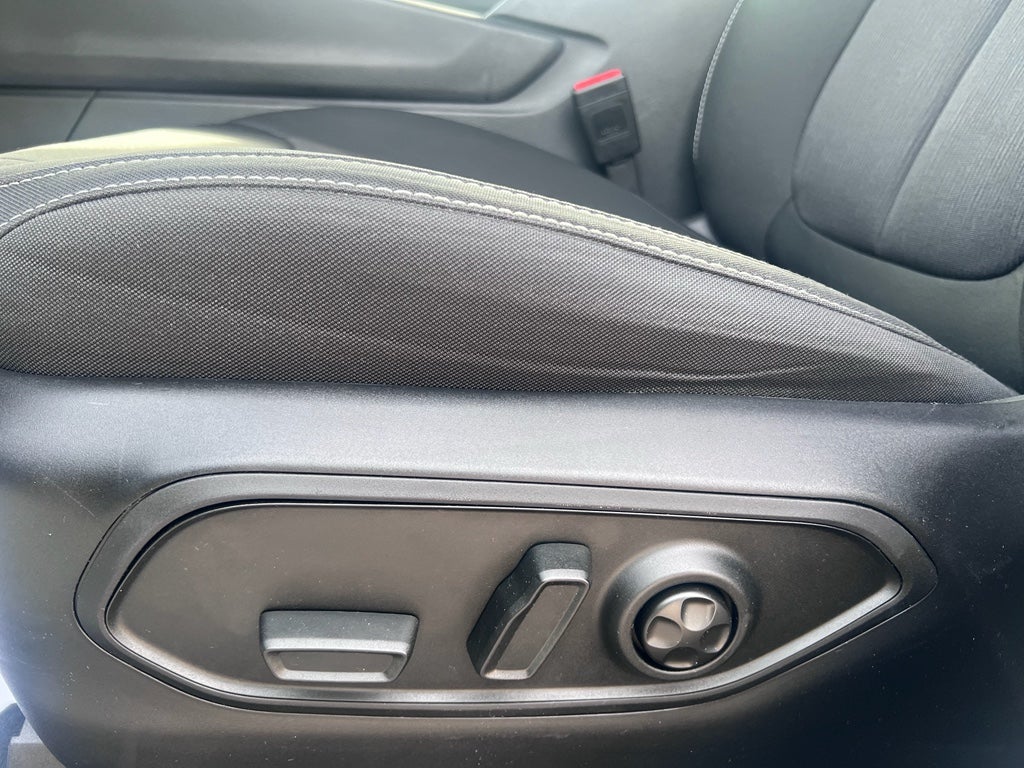 2024 Jeep Grand Cherokee Laredo 4x2