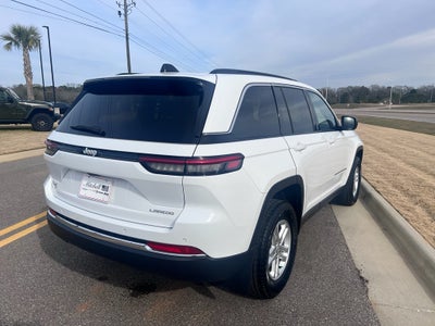 2024 Jeep Grand Cherokee Laredo 4x2