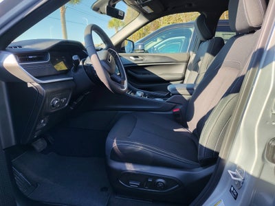 2025 Jeep Grand Cherokee GRAND CHEROKEE LAREDO X 4X2