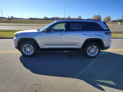 2025 Jeep Grand Cherokee GRAND CHEROKEE LAREDO X 4X2
