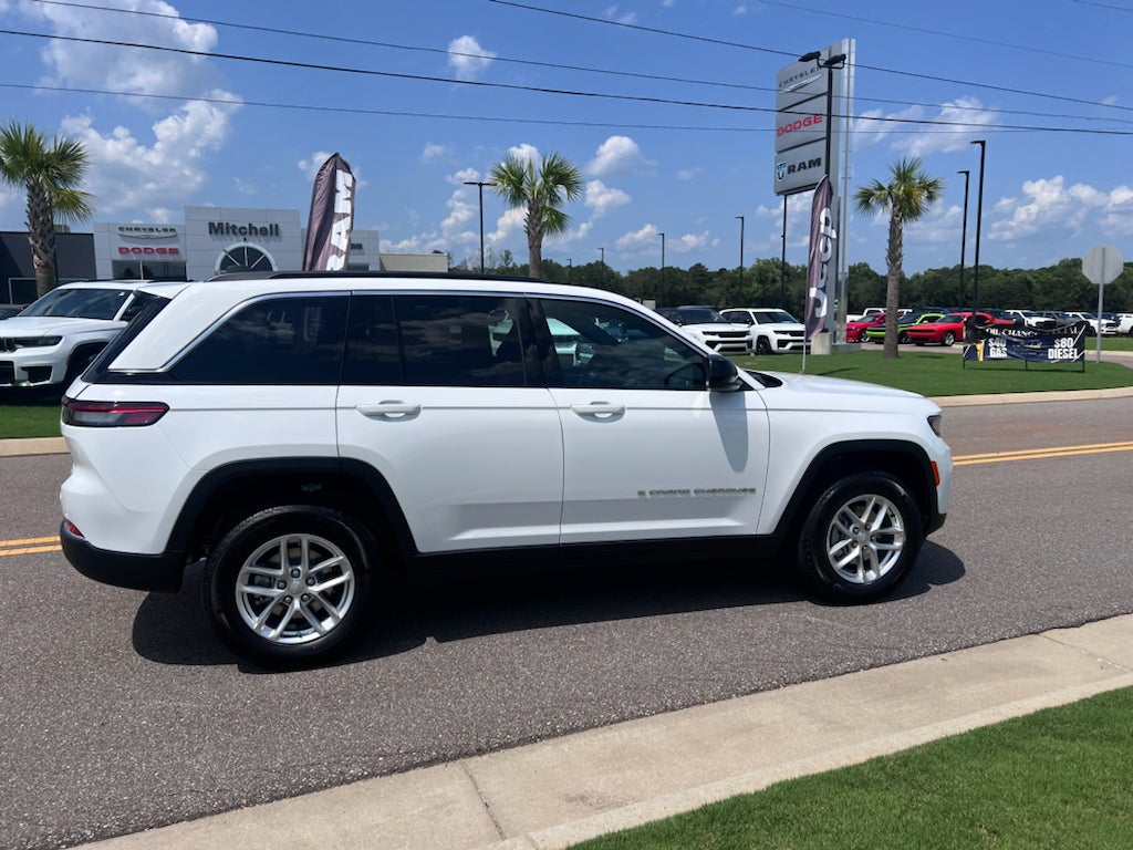 2026 Jeep Grand Cherokee GRAND CHEROKEE LAREDO 4X2
