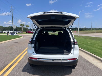 2026 Jeep Grand Cherokee GRAND CHEROKEE LAREDO 4X2