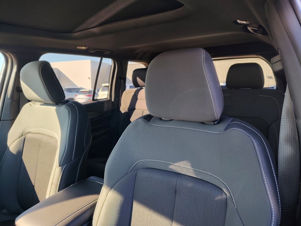 2025 Jeep Grand Cherokee GRAND CHEROKEE LAREDO X 4X2