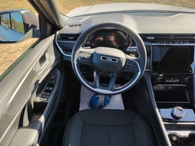 2025 Jeep Grand Cherokee GRAND CHEROKEE LAREDO X 4X2