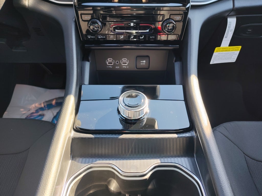 2025 Jeep Grand Cherokee GRAND CHEROKEE LAREDO X 4X2