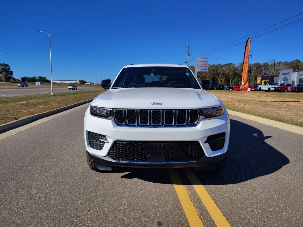 2025 Jeep Grand Cherokee GRAND CHEROKEE LAREDO X 4X2