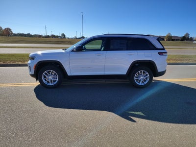 2025 Jeep Grand Cherokee GRAND CHEROKEE LAREDO X 4X2