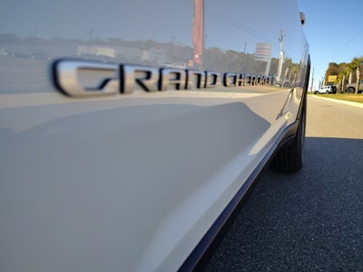 2025 Jeep Grand Cherokee GRAND CHEROKEE LAREDO X 4X2