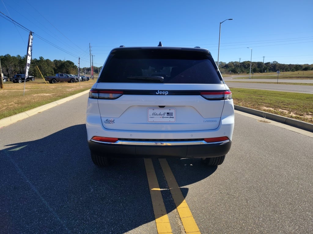 2025 Jeep Grand Cherokee GRAND CHEROKEE LAREDO X 4X2