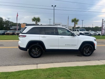 2027 Jeep Grand Cherokee GRAND CHEROKEE LAREDO ALTITUDE 4X2