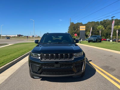 2027 Jeep Grand Cherokee GRAND CHEROKEE LAREDO ALTITUDE 4X2