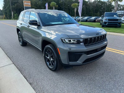 2027 Jeep Grand Cherokee GRAND CHEROKEE LAREDO ALTITUDE 4X2
