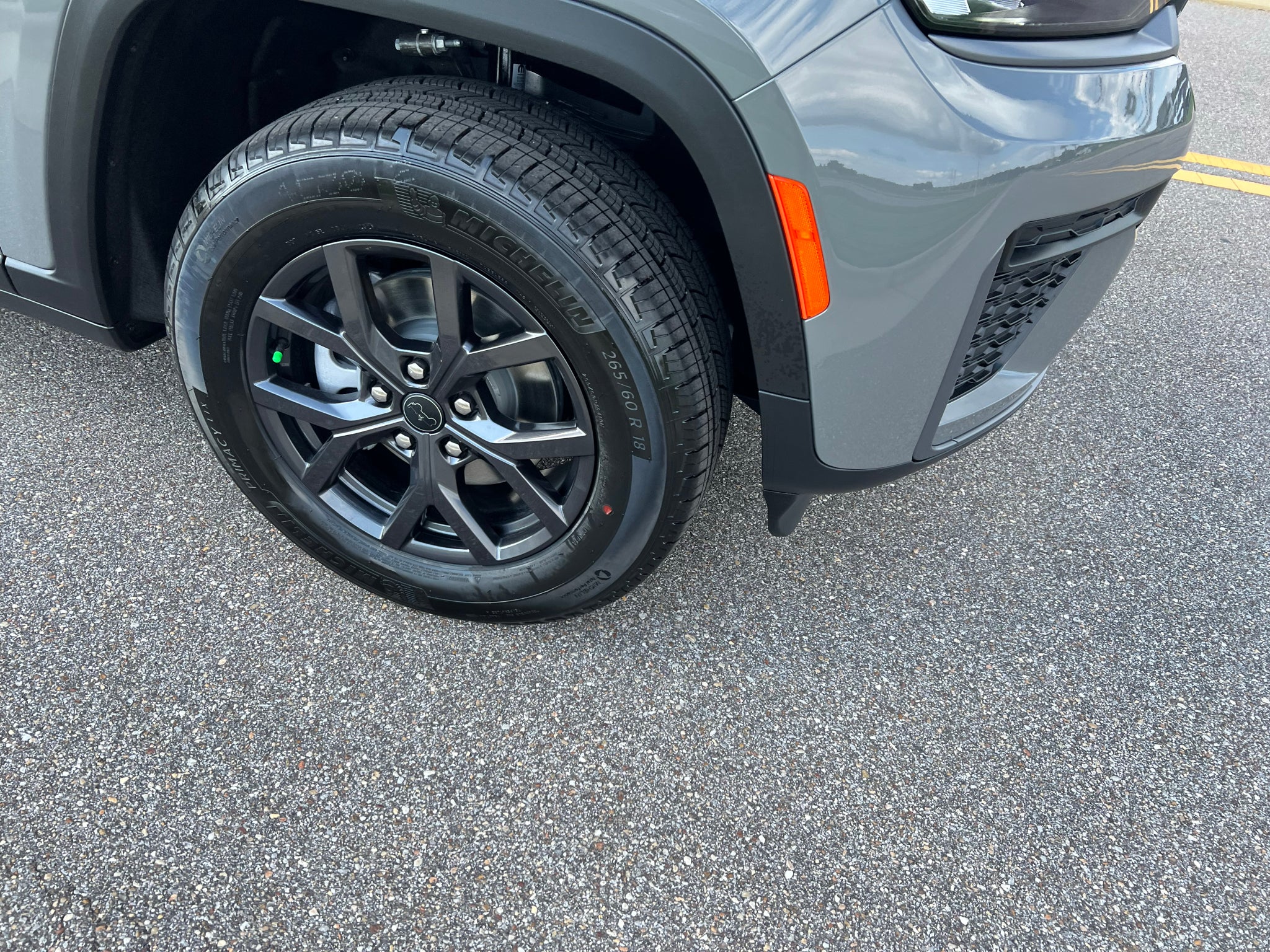 2027 Jeep Grand Cherokee GRAND CHEROKEE LAREDO ALTITUDE 4X2