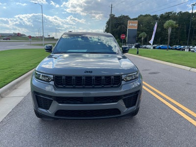 2027 Jeep Grand Cherokee GRAND CHEROKEE LAREDO ALTITUDE 4X2