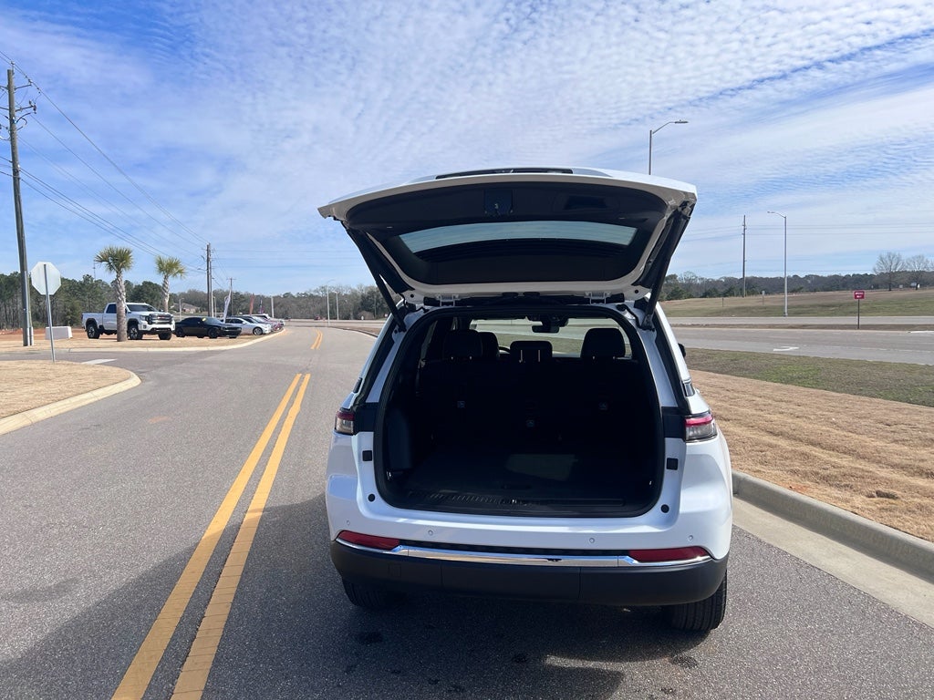 2025 Jeep Grand Cherokee GRAND CHEROKEE LIMITED 4X2