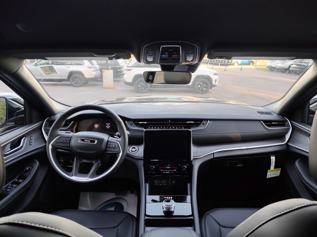 2025 Jeep Grand Cherokee GRAND CHEROKEE LIMITED 4X2