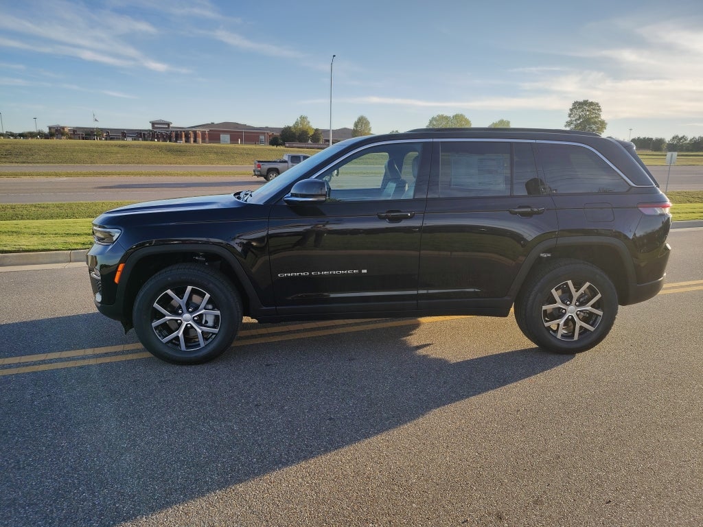 2025 Jeep Grand Cherokee GRAND CHEROKEE LIMITED 4X2