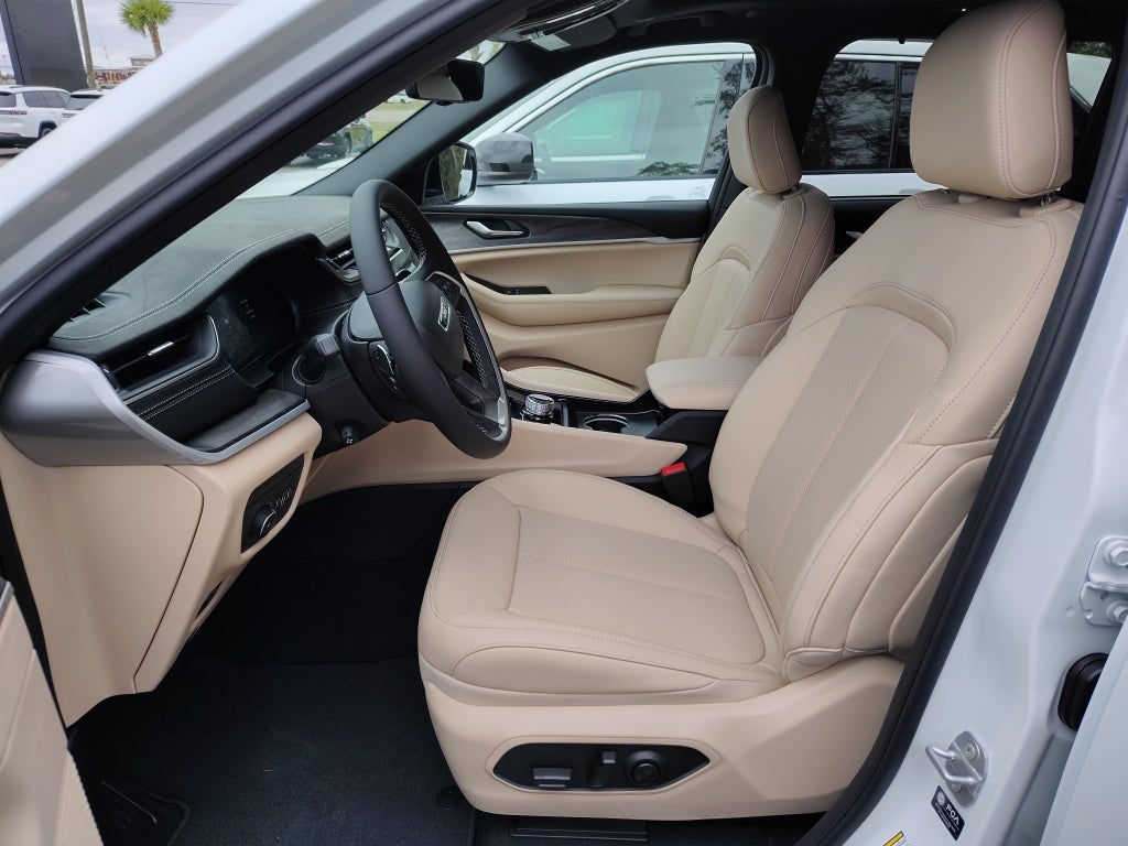 2025 Jeep Grand Cherokee GRAND CHEROKEE LIMITED 4X2