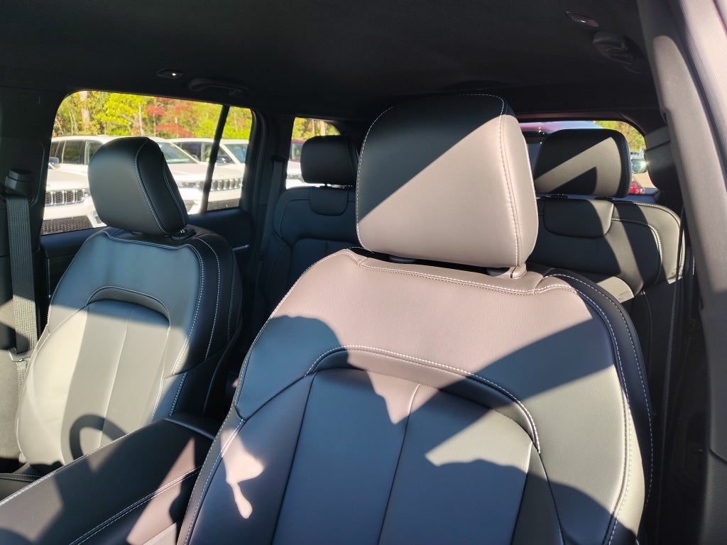 2025 Jeep Grand Cherokee GRAND CHEROKEE LIMITED 4X2