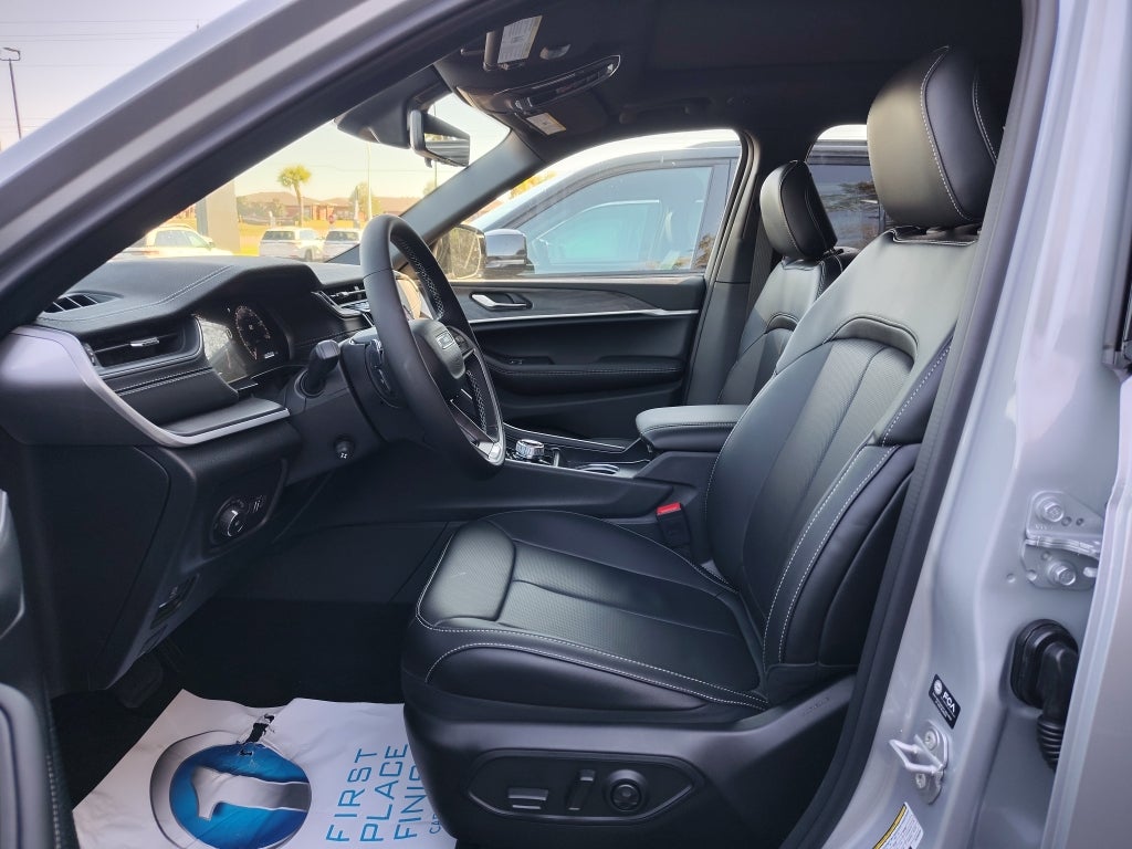 2025 Jeep Grand Cherokee GRAND CHEROKEE LIMITED 4X2