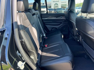 2027 Jeep Grand Cherokee GRAND CHEROKEE LIMITED 4X2