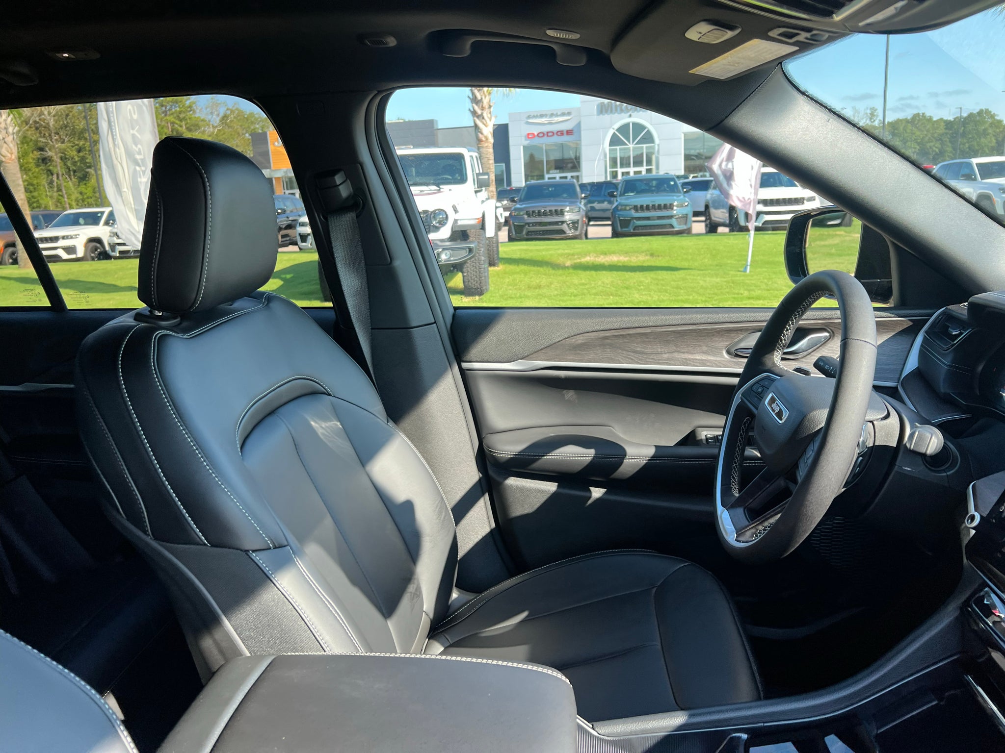 2027 Jeep Grand Cherokee GRAND CHEROKEE LIMITED 4X2