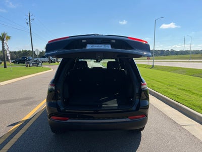2027 Jeep Grand Cherokee GRAND CHEROKEE LIMITED 4X2