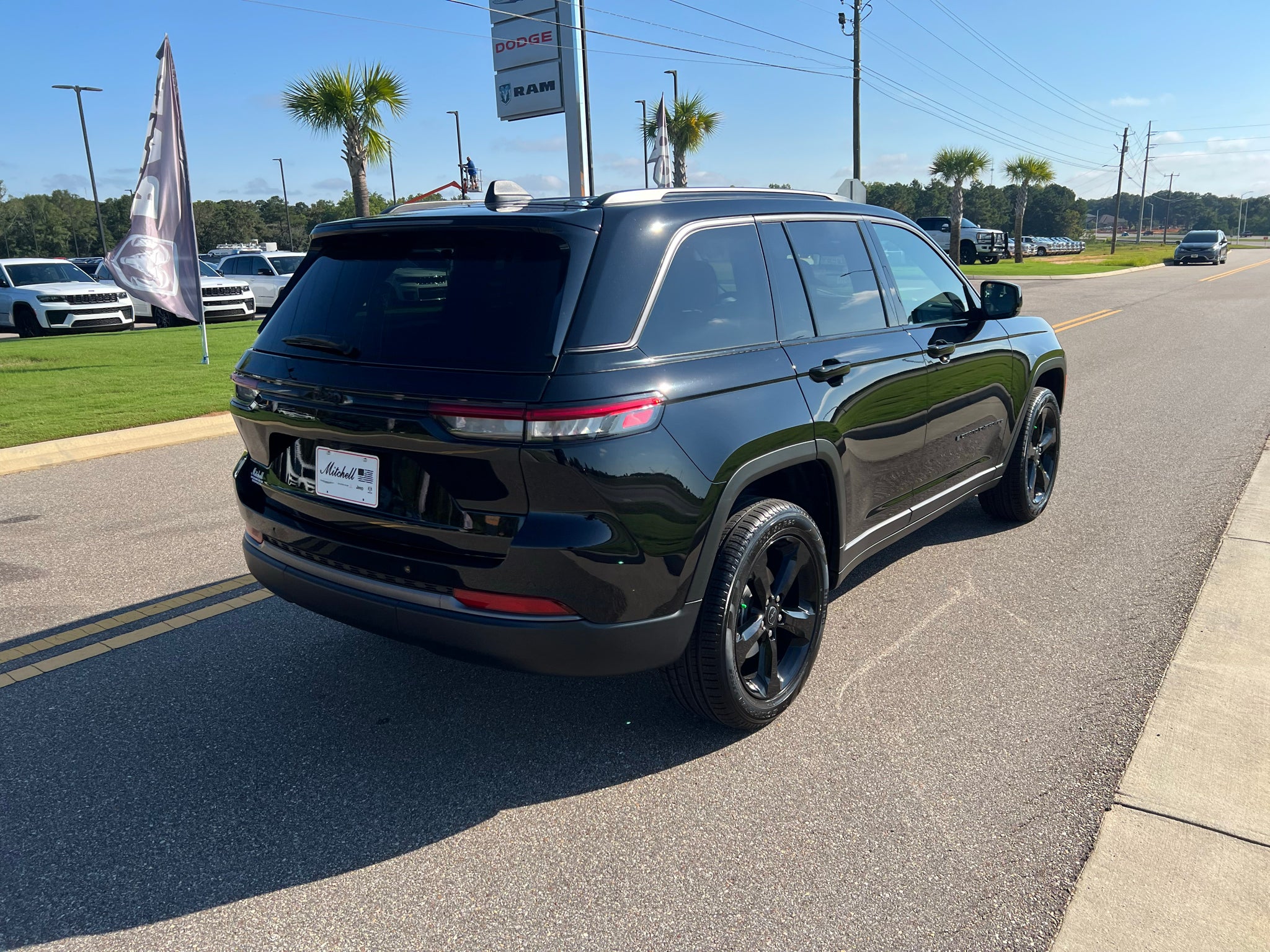 2027 Jeep Grand Cherokee GRAND CHEROKEE LIMITED 4X2