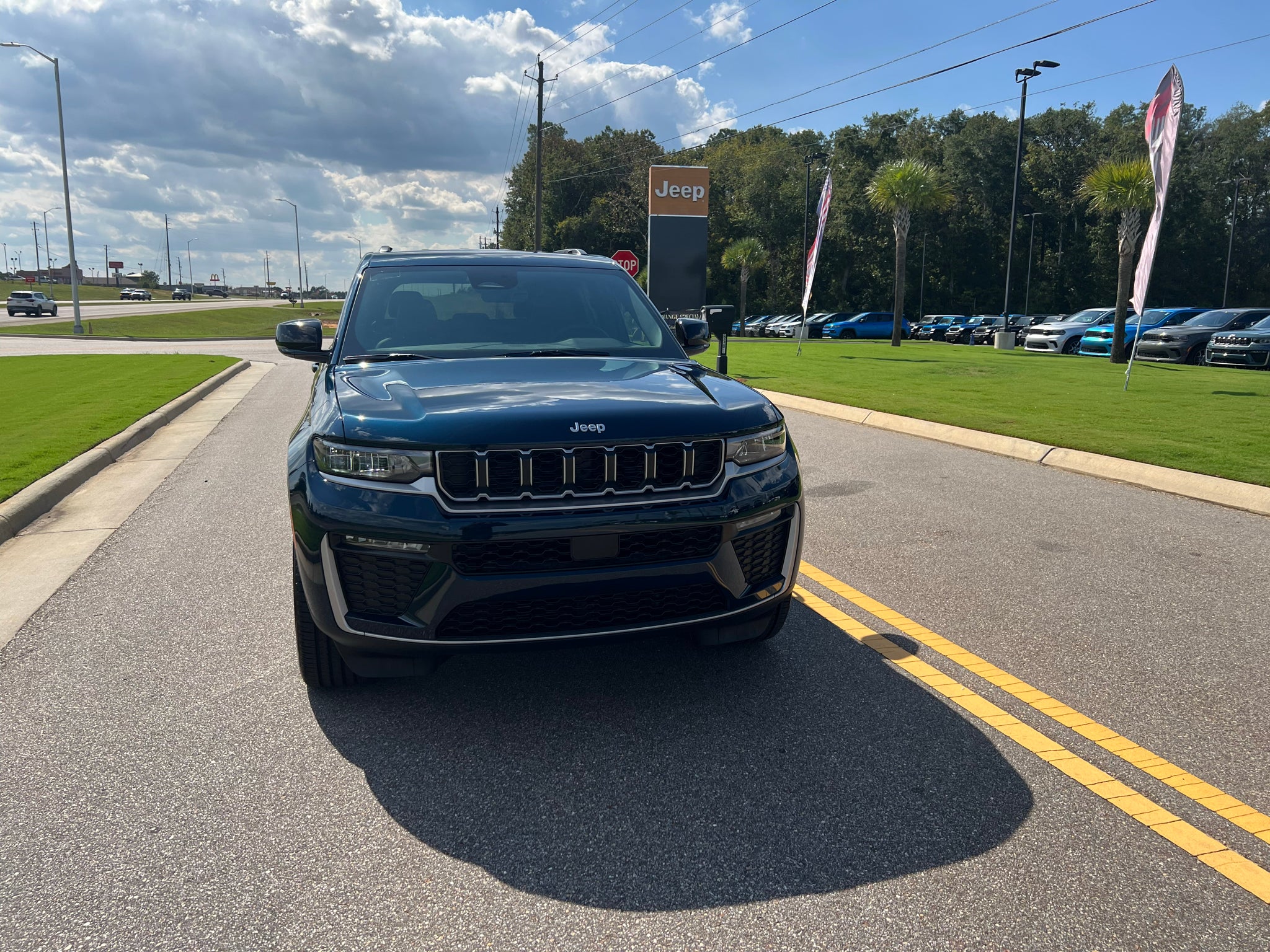 2027 Jeep Grand Cherokee GRAND CHEROKEE LIMITED 4X2