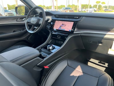 2027 Jeep Grand Cherokee GRAND CHEROKEE LIMITED 4X2
