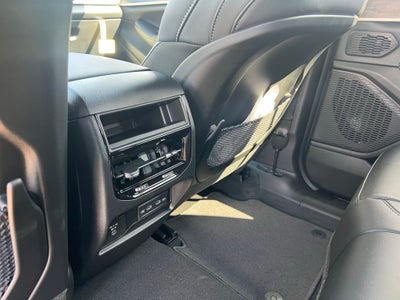 2027 Jeep Grand Cherokee GRAND CHEROKEE LIMITED 4X2