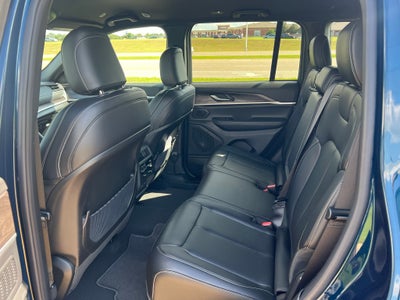 2027 Jeep Grand Cherokee GRAND CHEROKEE LIMITED 4X2
