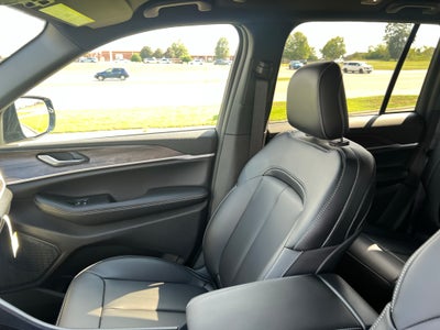 2027 Jeep Grand Cherokee GRAND CHEROKEE LIMITED 4X2