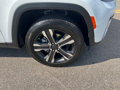 2027 Jeep Grand Cherokee GRAND CHEROKEE LIMITED 4X2