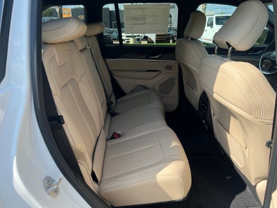 2027 Jeep Grand Cherokee GRAND CHEROKEE LIMITED 4X2