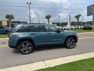 2027 Jeep Grand Cherokee GRAND CHEROKEE LIMITED 4X2