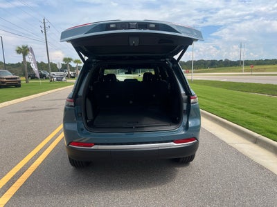 2027 Jeep Grand Cherokee GRAND CHEROKEE LIMITED 4X2