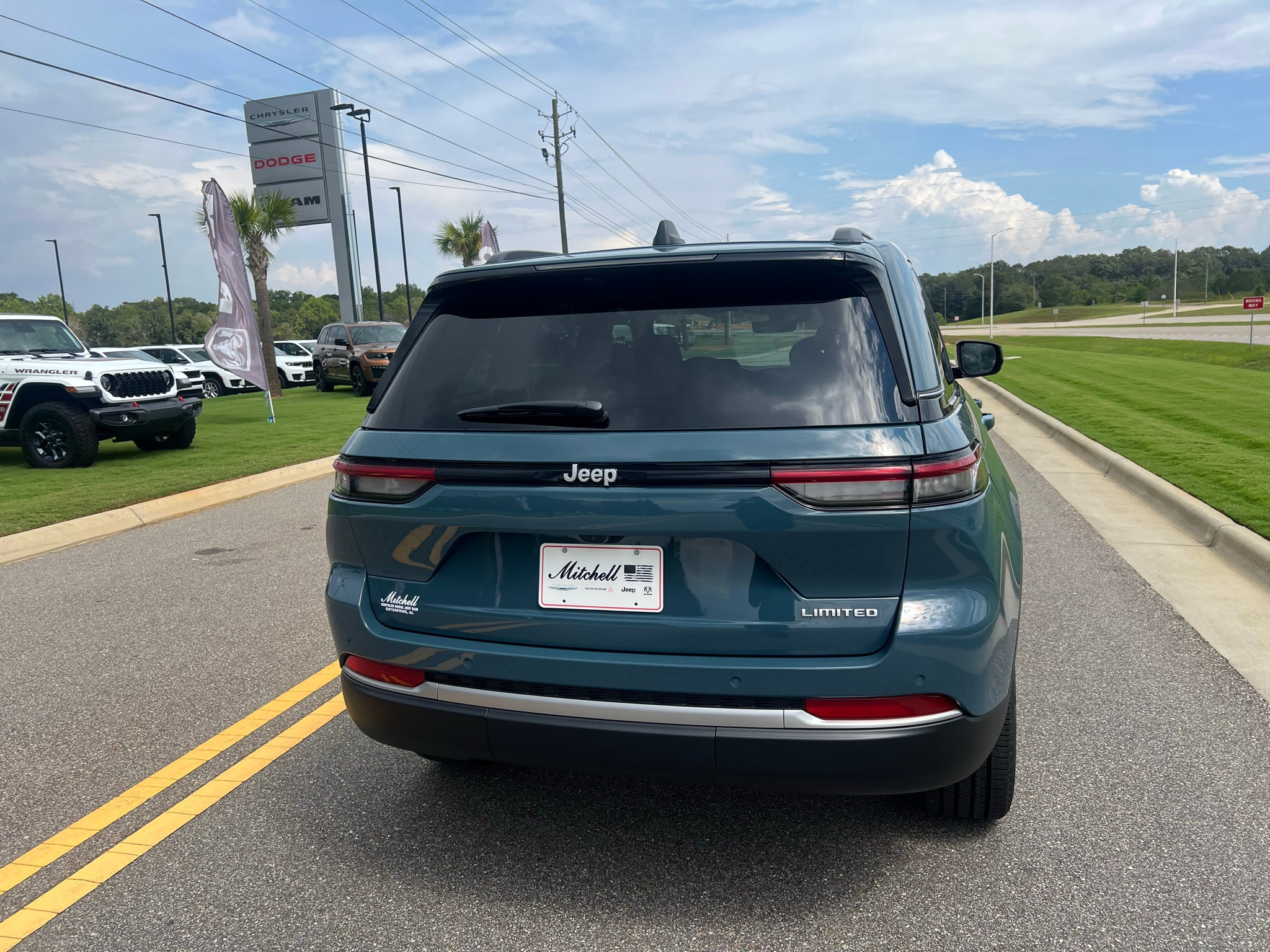 2027 Jeep Grand Cherokee GRAND CHEROKEE LIMITED 4X2