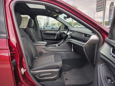 2025 Jeep Grand Cherokee GRAND CHEROKEE LAREDO X 4X4