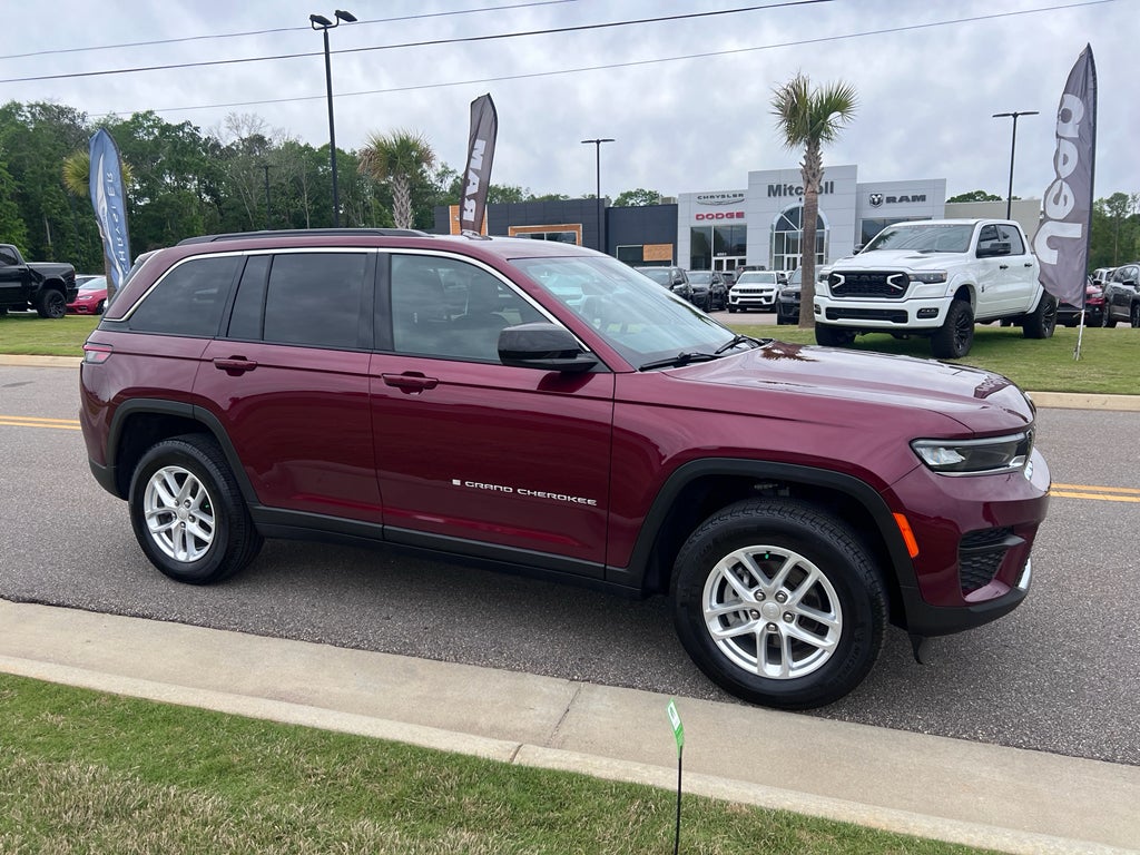 2025 Jeep Grand Cherokee Laredo X 4x4