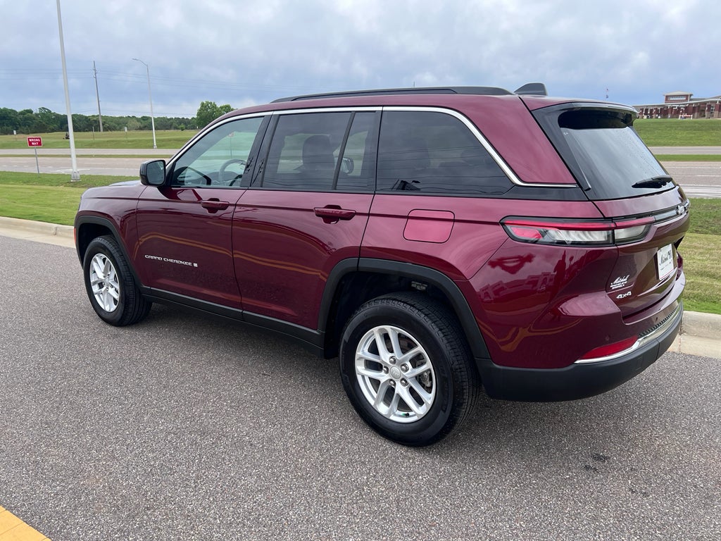 2025 Jeep Grand Cherokee Laredo X 4x4